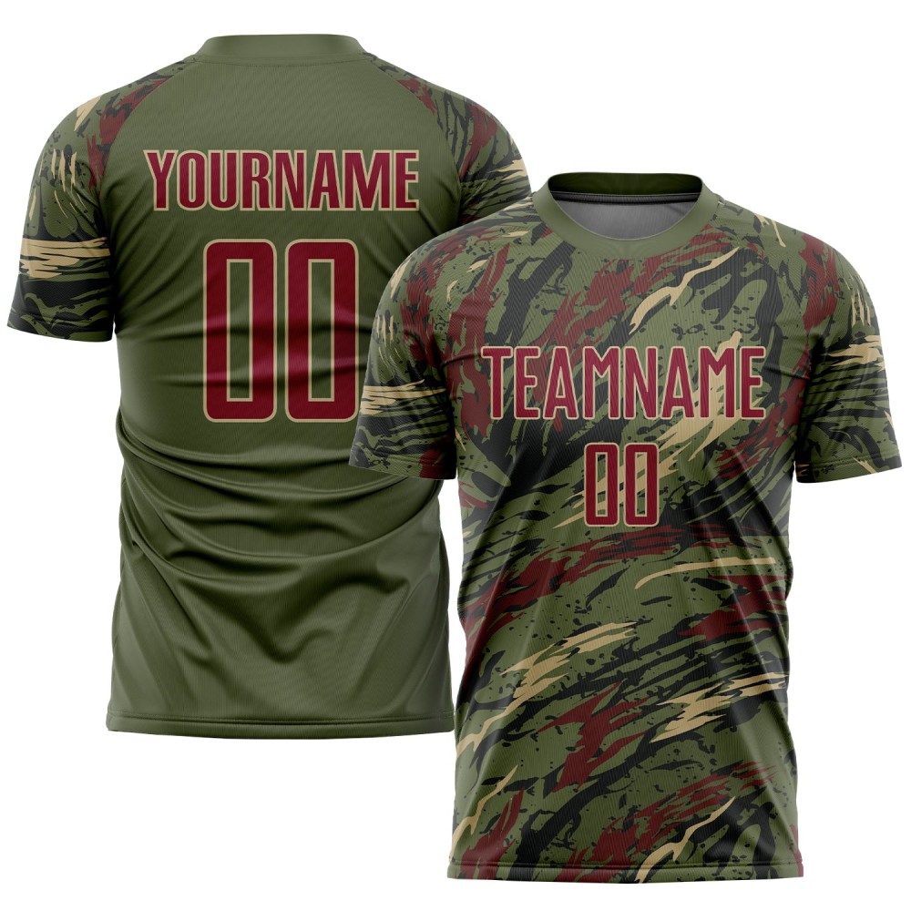Benutzerdefiniertes olivgrünes Crimson-Vegas-Gold-Sublimations-Salute-to-Service-Fußballtrikot
