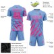 Benutzerdefiniertes hellblaues und rosa Sublimations-Fußballtrikot