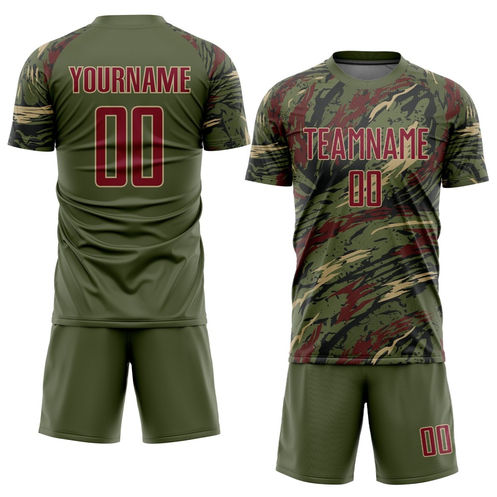 Benutzerdefiniertes olivgrünes Crimson-Vegas-Gold-Sublimations-Salute-to-Service-Fußballtrikot